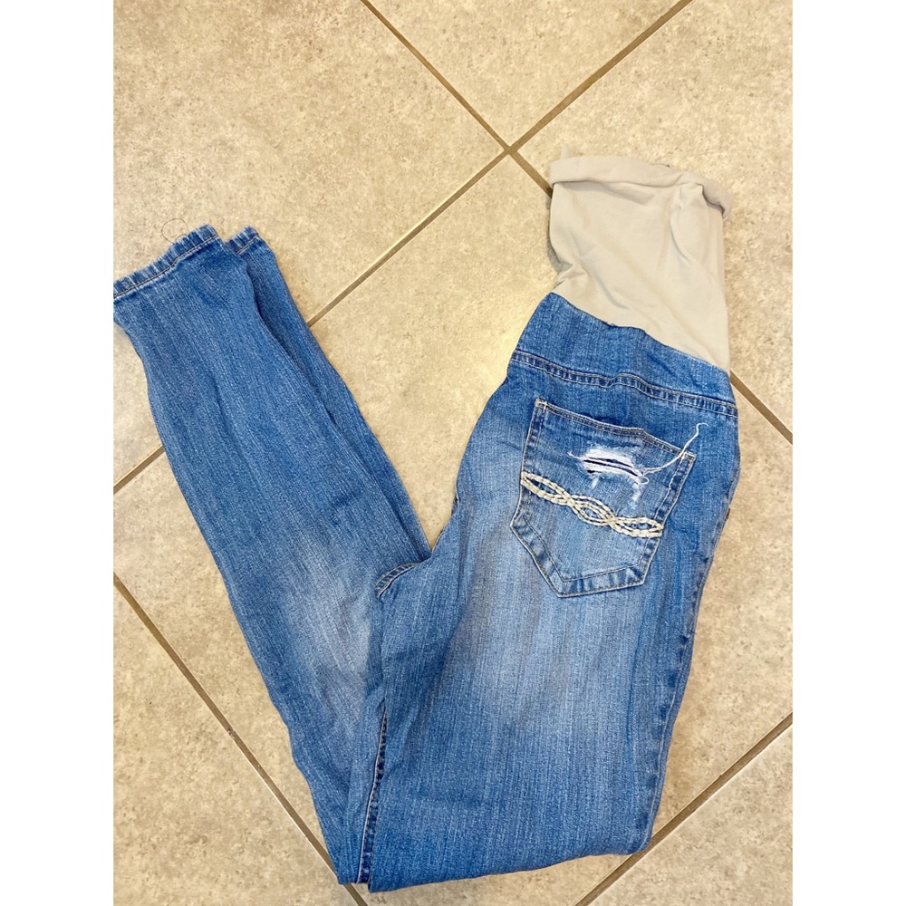 Distressed Maternity Jeans